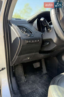 Позашляховик / Кросовер Hyundai ix35 2011 в 