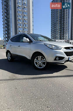 Позашляховик / Кросовер Hyundai ix35 2011 в 