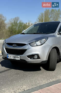 Позашляховик / Кросовер Hyundai ix35 2011 в 