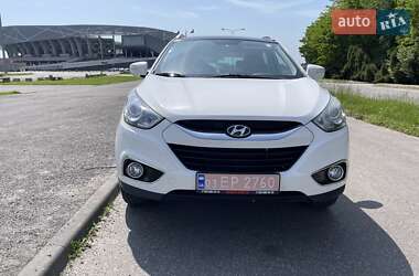 Внедорожник / Кроссовер Hyundai ix35 2011 в 