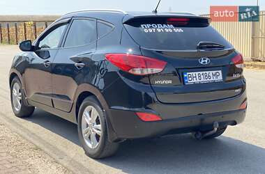 Внедорожник / Кроссовер Hyundai ix35 2012 в 