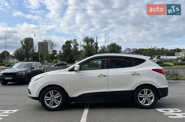 Внедорожник / Кроссовер Hyundai ix35 2012 в 