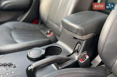 Внедорожник / Кроссовер Hyundai ix35 2012 в 
