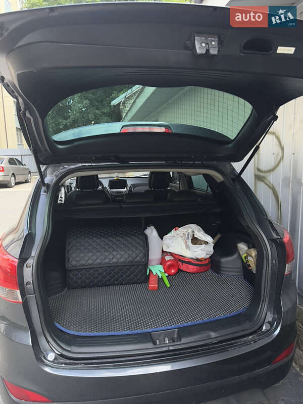 Позашляховик / Кросовер Hyundai ix35 2010 в Харкові