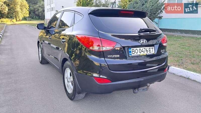 Внедорожник / Кроссовер Hyundai ix35 2010 в Галиче