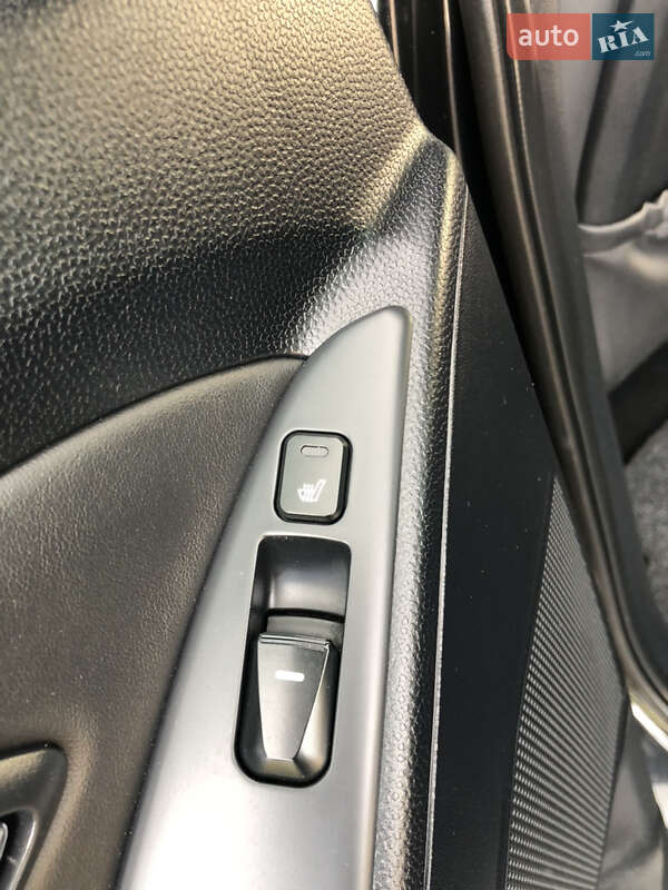 Позашляховик / Кросовер Hyundai ix35 2010 в Рівному