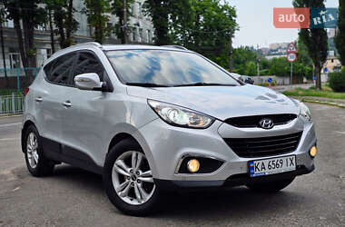 Внедорожник / Кроссовер Hyundai ix35 2010 в Киеве