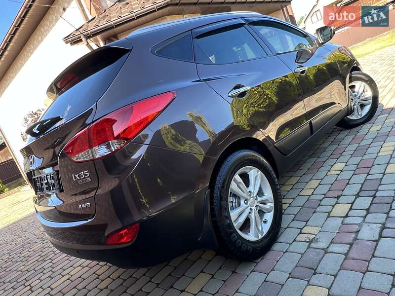 Внедорожник / Кроссовер Hyundai ix35 2010 в Ивано-Франковске