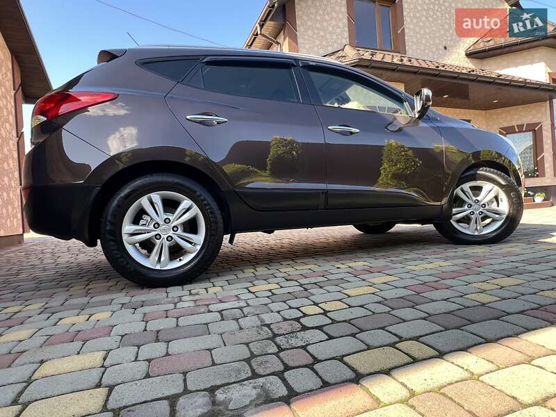 Внедорожник / Кроссовер Hyundai ix35 2010 в Ивано-Франковске