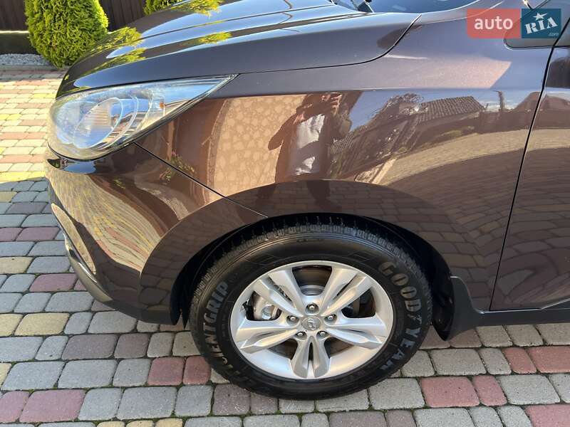 Внедорожник / Кроссовер Hyundai ix35 2010 в Ивано-Франковске