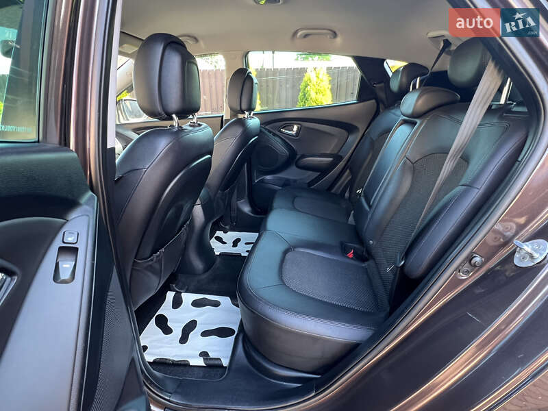 Внедорожник / Кроссовер Hyundai ix35 2010 в Ивано-Франковске