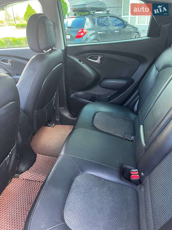 Внедорожник / Кроссовер Hyundai ix35 2010 в Ивано-Франковске