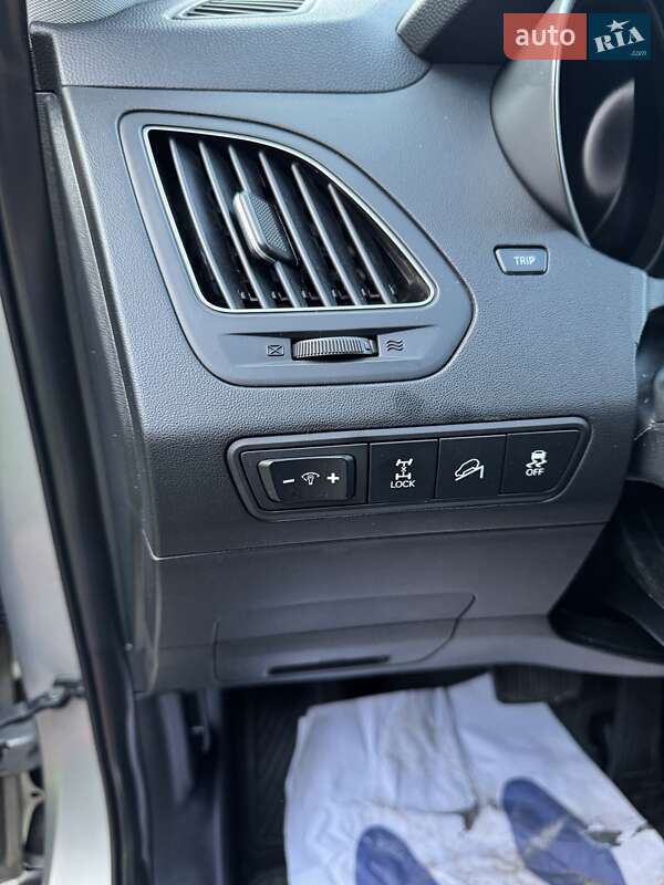 Позашляховик / Кросовер Hyundai ix35 2011 в Луцьку