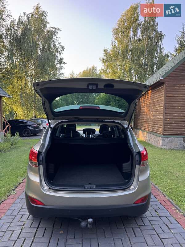 Позашляховик / Кросовер Hyundai ix35 2011 в Луцьку