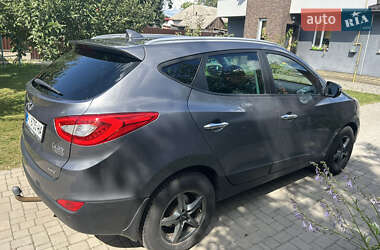 Позашляховик / Кросовер Hyundai ix35 2014 в 