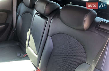 Позашляховик / Кросовер Hyundai ix35 2014 в 