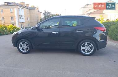Внедорожник / Кроссовер Hyundai ix35 2010 в 