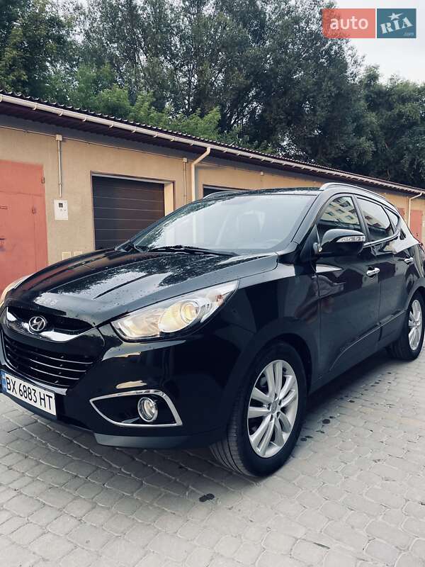 Внедорожник / Кроссовер Hyundai ix35 2010 в Каменец-Подольском