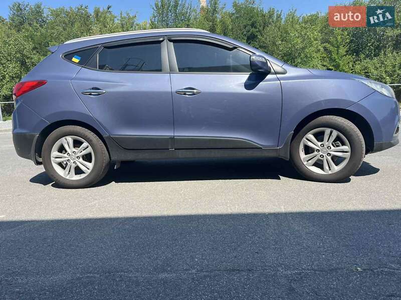 Внедорожник / Кроссовер Hyundai ix35 2011 в Днепре