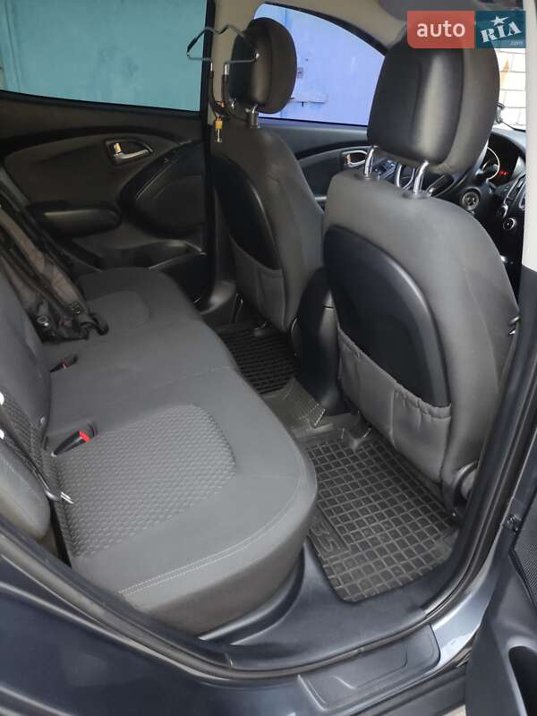 Позашляховик / Кросовер Hyundai ix35 2010 в Дніпрі