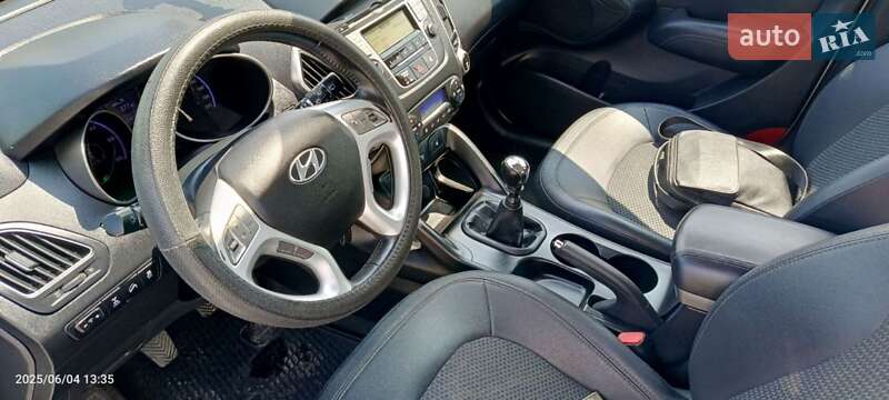 Позашляховик / Кросовер Hyundai ix35 2010 в Кам'янець-Подільському