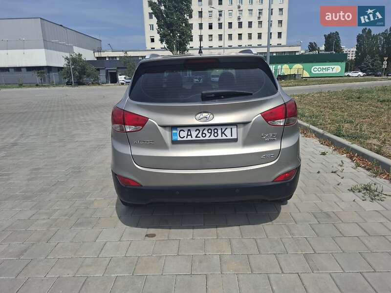 Позашляховик / Кросовер Hyundai ix35 2011 в Черкасах