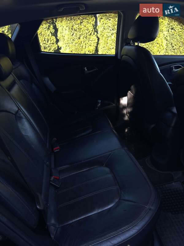 Позашляховик / Кросовер Hyundai ix35 2010 в Києві