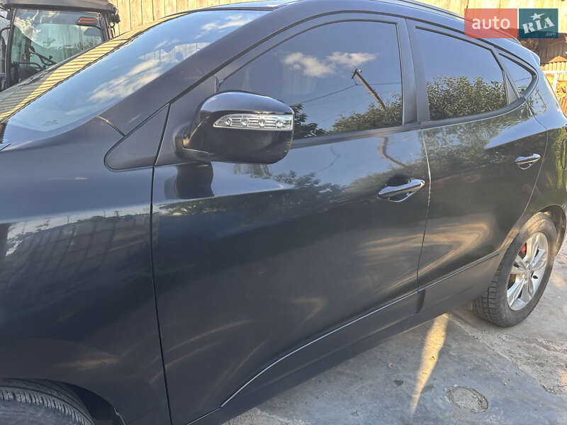 Внедорожник / Кроссовер Hyundai ix35 2011 в Старой Синяве