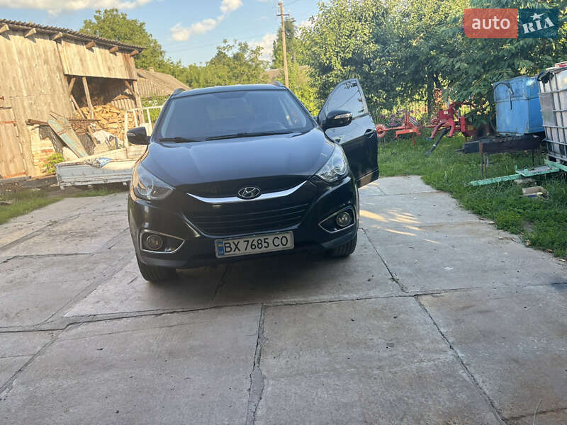 Внедорожник / Кроссовер Hyundai ix35 2011 в Старой Синяве
