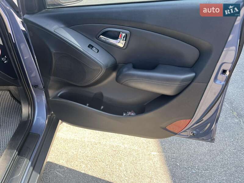 Внедорожник / Кроссовер Hyundai ix35 2011 в Днепре фото 8 Внедорожник / Кроссовер Hyundai ix35 2011 в Днепре