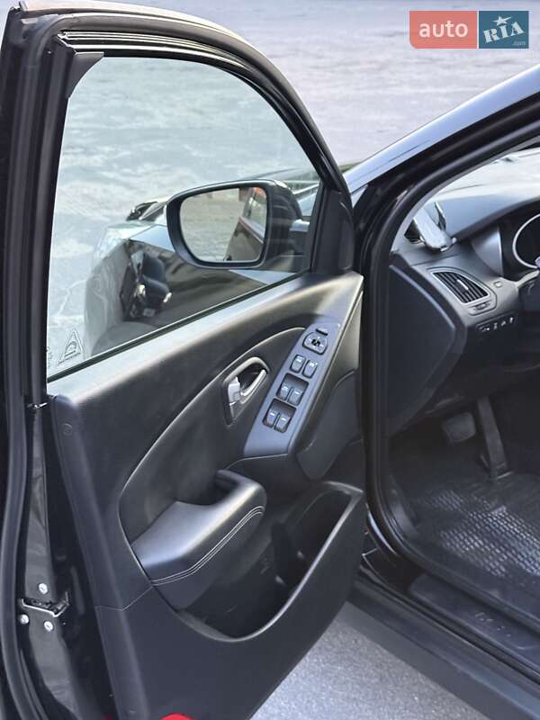 Позашляховик / Кросовер Hyundai ix35 2012 в Шепетівці