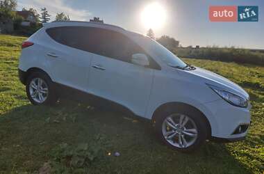 Внедорожник / Кроссовер Hyundai ix35 2010 в Борщеве