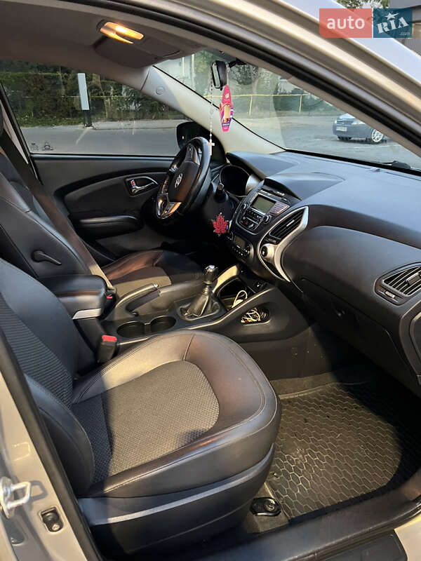 Позашляховик / Кросовер Hyundai ix35 2010 в Чорткові