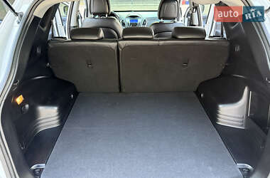 Позашляховик / Кросовер Hyundai ix35 2013 в 