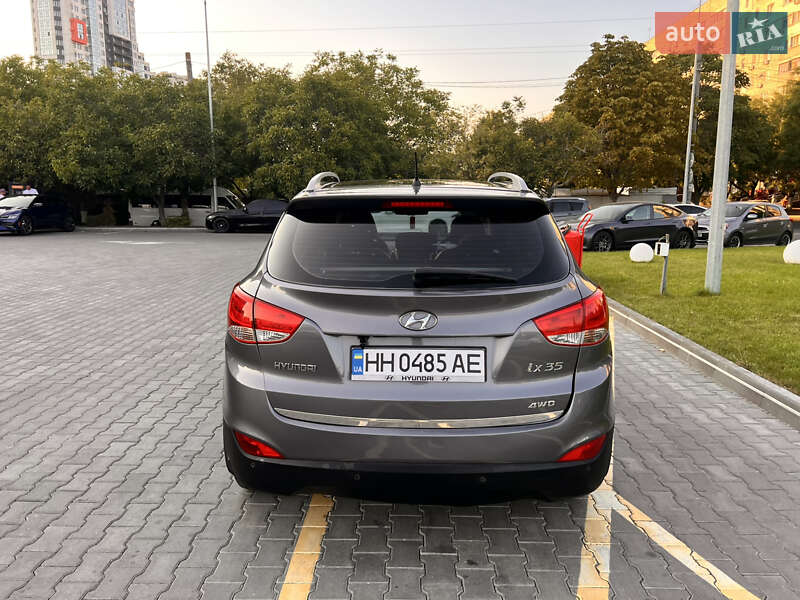 Внедорожник / Кроссовер Hyundai ix35 2011 в Одессе