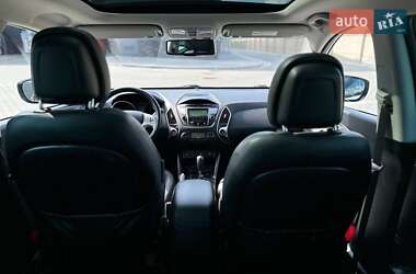 Внедорожник / Кроссовер Hyundai ix35 2011 в 