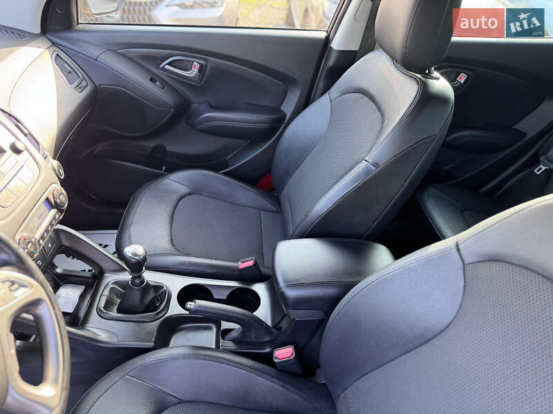 Внедорожник / Кроссовер Hyundai ix35 2015 в Ивано-Франковске