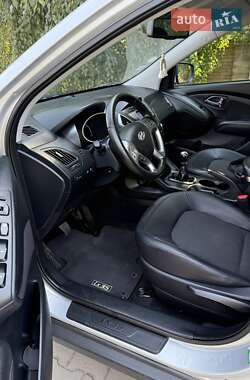 Позашляховик / Кросовер Hyundai ix35 2011 в 