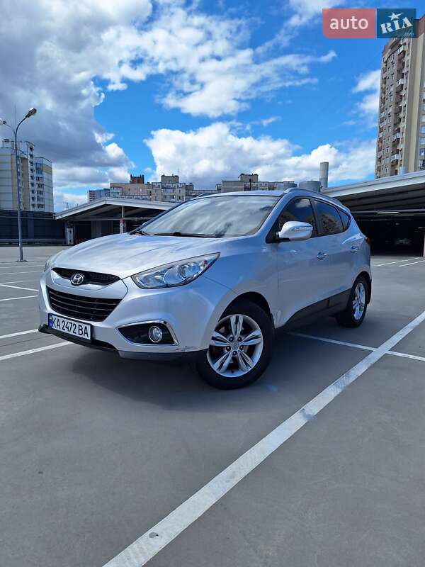 Позашляховик / Кросовер Hyundai ix35 2010 в Києві