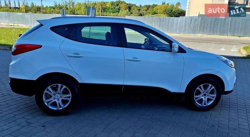 Внедорожник / Кроссовер Hyundai ix35 2015 в Львове