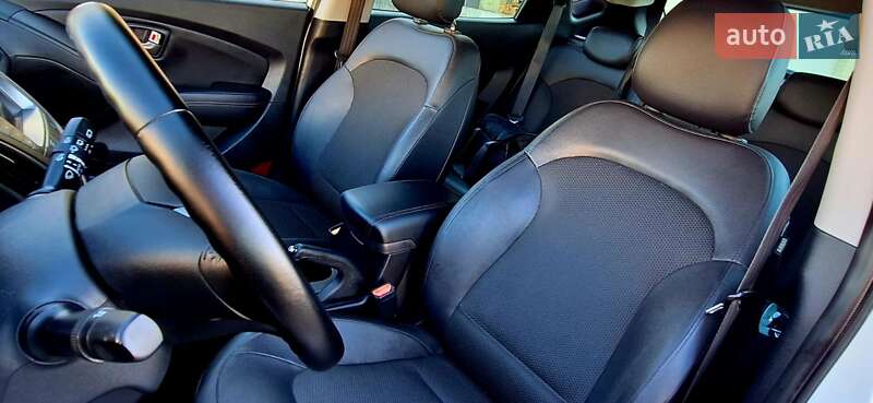 Внедорожник / Кроссовер Hyundai ix35 2015 в Львове