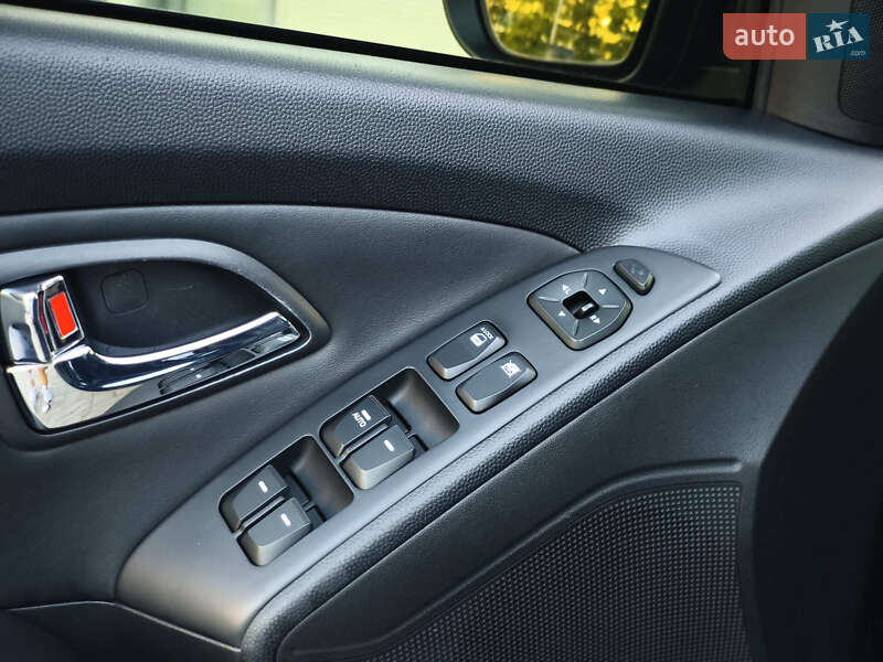 Позашляховик / Кросовер Hyundai ix35 2013 в Дніпрі фото 14 Позашляховик / Кросовер Hyundai ix35 2013 в Дніпрі