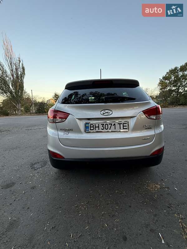 Внедорожник / Кроссовер Hyundai ix35 2013 в Черноморске