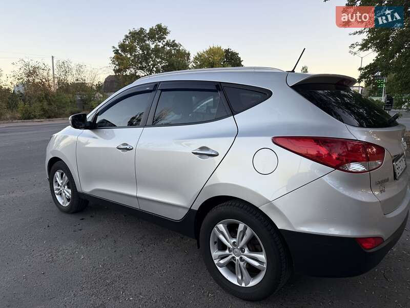 Внедорожник / Кроссовер Hyundai ix35 2013 в Черноморске