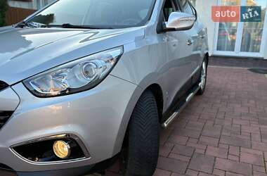 Внедорожник / Кроссовер Hyundai ix35 2010 в 
