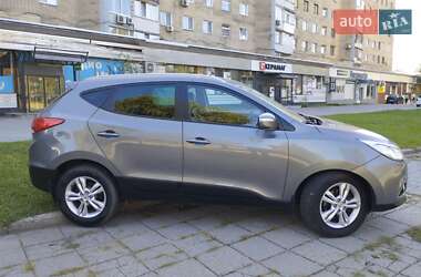 Позашляховик / Кросовер Hyundai ix35 2012 в 
