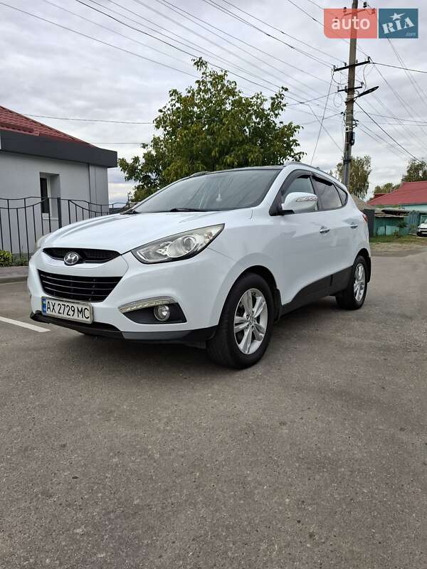 Внедорожник / Кроссовер Hyundai ix35 2011 в Харькове