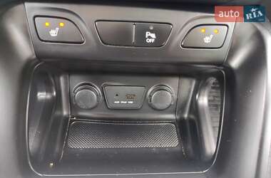Внедорожник / Кроссовер Hyundai ix35 2010 в 