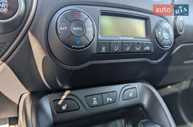Внедорожник / Кроссовер Hyundai ix35 2015 в 