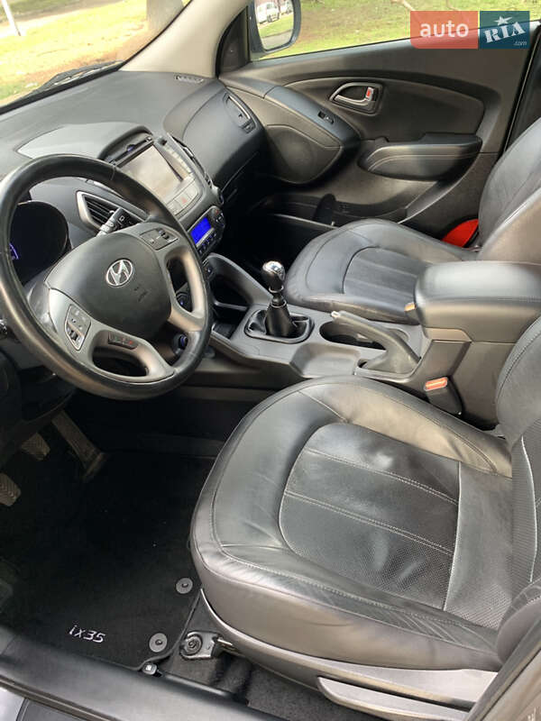 Внедорожник / Кроссовер Hyundai ix35 2014 в Ровно